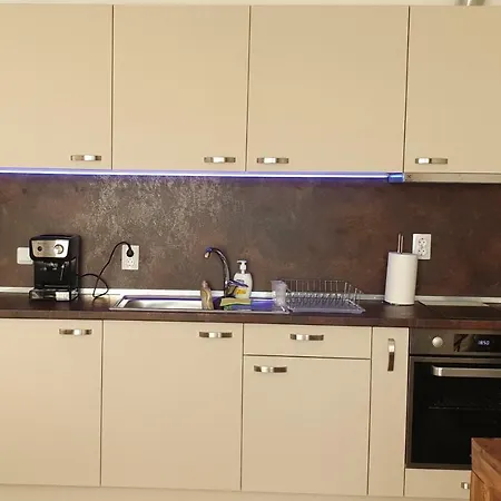 студио тони в модерна сграда с фитнес в централна Appartement