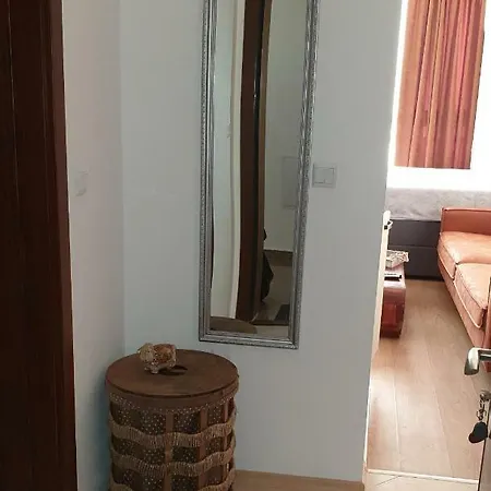 Appartement студио тони в модерна сграда с фитнес в централна Varna