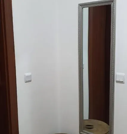студио тони в модерна сграда с фитнес в централна Apartman
