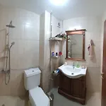 студио тони в модерна сграда с фитнес в централна *