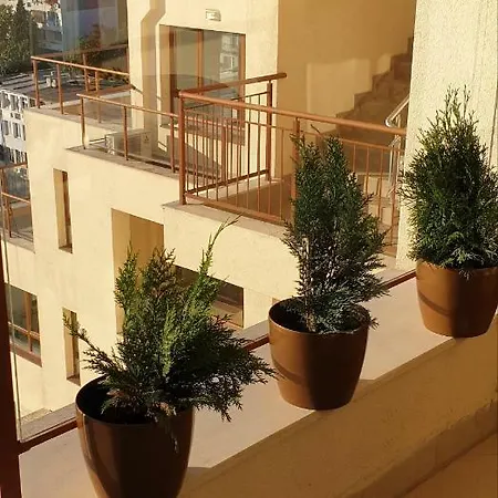 Apartament студио тони в модерна сграда с фитнес в централна Varna