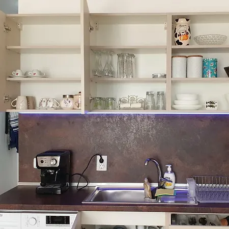 студио тони в модерна сграда с фитнес в централна Apartament